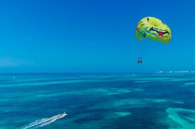 2 in 1 Parasail Cancun and Jet ski - Jet Ski for 30 Minutes off Playa Tortugas: The Part You’ll Remember