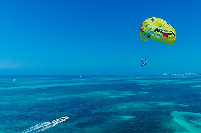 2 in 1 Parasail Cancun and Jet ski - Jet Ski for 30 Minutes off Playa Tortugas: The Part You’ll Remember