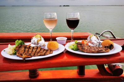 Amazing Romantic Dinner on a Spanish Galeon with Saxophone Music - Saxophone music and the host energy