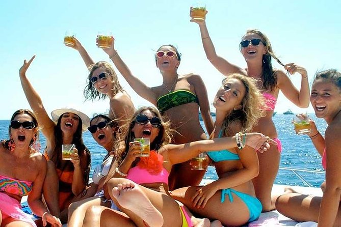 Cancun Adults Only Party Cruise to Isla Mujeres with Open Bar - Who This Adults-Only Party Cruise Fits Best