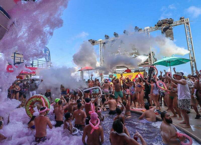 Cancún: Coco Bongo Beach Party Experience - A Sea-View Party That Starts Like a Day Trip