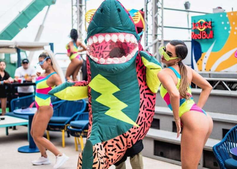Cancún: Coco Bongo Beach Party Experience - The Afternoon Setup: Beachwear, Views, and Building Momentum