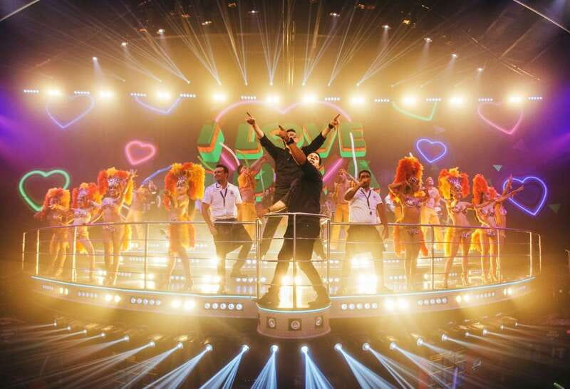 Cancun: Coco Bongo Nightclub Experience - Seating, tables, and the fine print of shared space