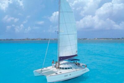 Cancun Half-Day Sailing Catamaran Cruise to Isla Mujeres - El Meco Reef snorkeling: fun, but don’t expect a quiet swim