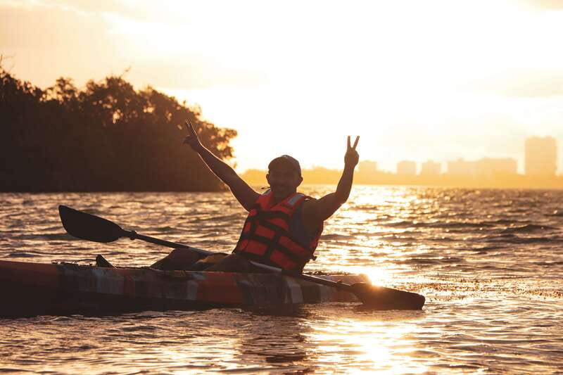 Cancun: Sunset Kayak Experience in the Mangroves - Safety briefing and kayaking warm-up in Nichupté Lagoon