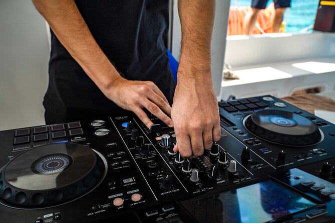 Catamaran Booze Party With Open Bar in Cancun - Key Things to Know Before You Go