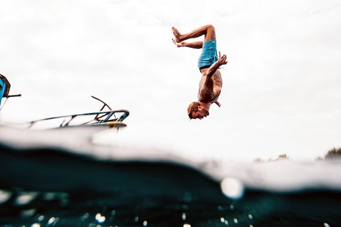 Catamaran Booze Party With Open Bar in Cancun - Open Bar Details: Drinks Included, Pace Kept Fun