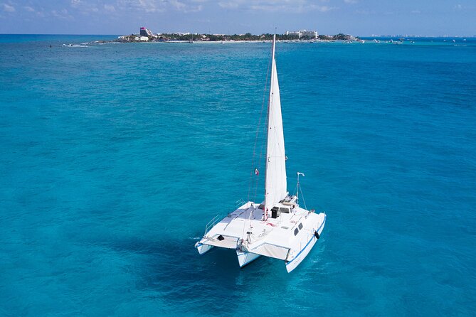 Catamaran with Snorkeling and North Beach, Isla Mujeres - Playa Tortugas on the way back: a family-style wind-down