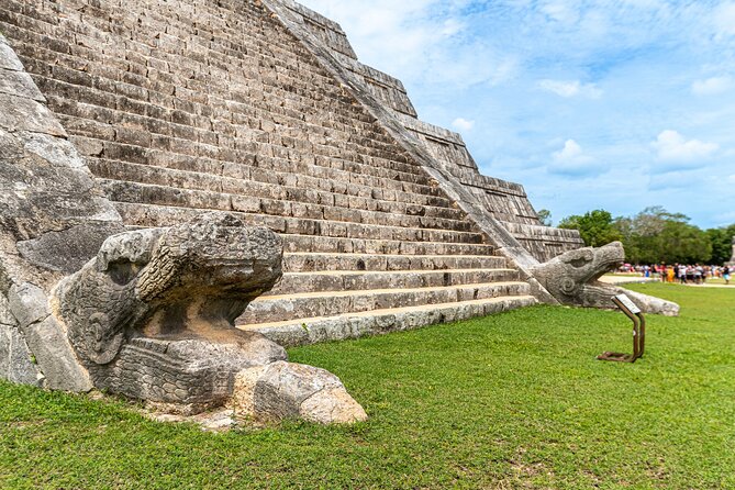 Chichén Itzá Ancestral Tour from Cancún with Cenote - Chichén Itzá with a bilingual guide: how to make 90 minutes count