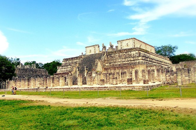 Chichen Itza & Cenote All-Inclusive Tour – Taxes & Entry Included - Chichén Itzá: getting the most from 2 hours (and the ID umbrella)