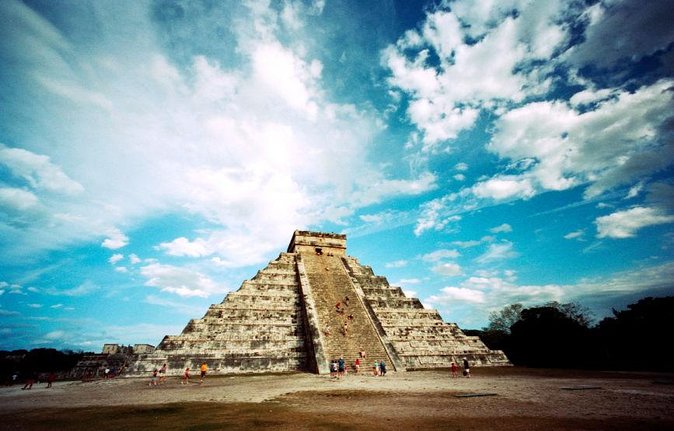 Chichen Itza Day Trip Exclusive Nool-Ha Cenote & Valladolid Visit - Pickup, route, and why the day can feel longer than promised