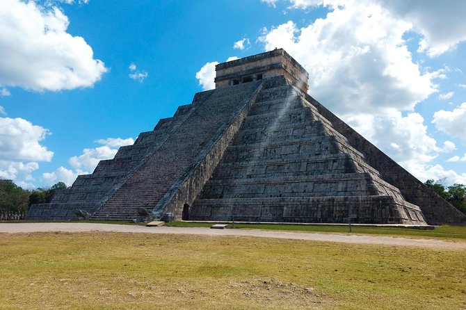 Chichen Itza Day Trip Exclusive Nool-Ha Cenote & Valladolid Visit - Valladolid in 30 minutes: the colonial core, quick snacks, and a photo-friendly center
