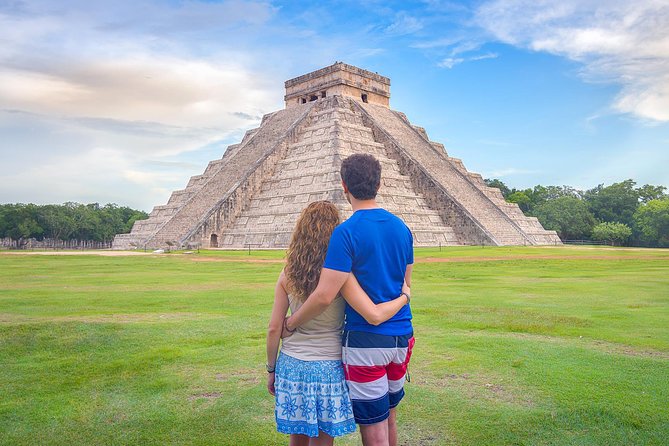 Chichen Itza Deluxe Valladolid and 2 Cenotes - Cenote Ik kil: the classic Mayan sinkhole experience