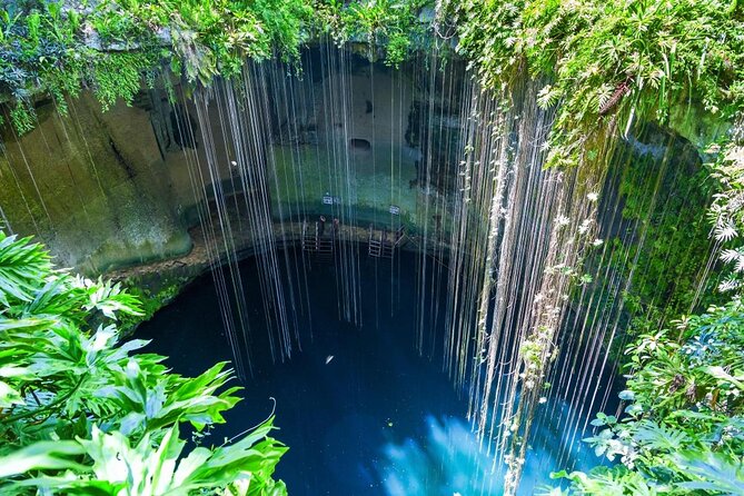 Chichen Itza Sunrise and Cenote Ik Kil from Cancun - Guides you might meet: what to look for when the history matters