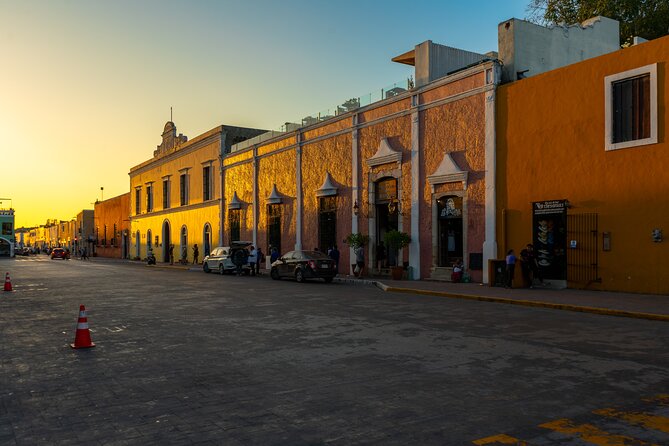 Chichen Itza, Transportation, lunch, cenote and Valladolid. - Chichén Itzá in about 3 hours: the guide makes or breaks it