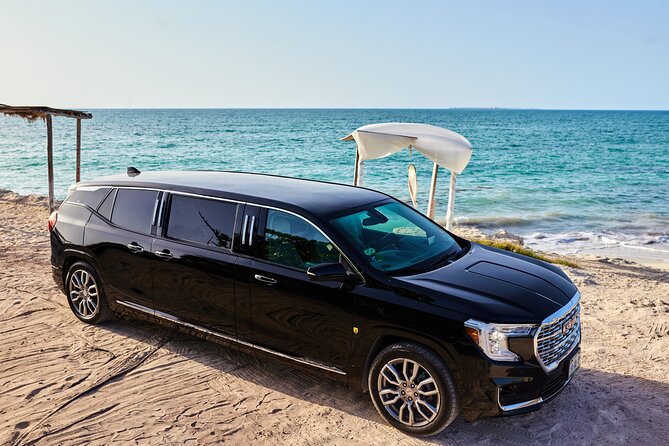Deluxe GMC Limousine from CUN Airport to Cancun Hotel Zone - Entering Cancun: how the CUN pickup really works
