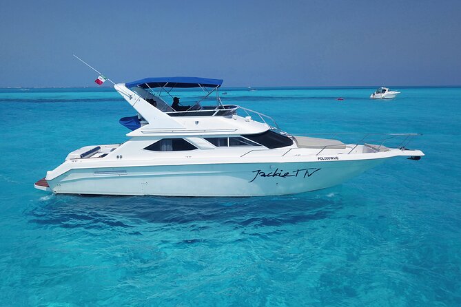 Deluxe Yacht 48FT with FlyBrige Rental in Cancun - Crew Service: When Private Actually Feels Private