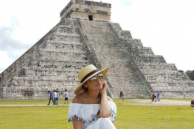 Full Day Tour to Visit Chichen Itza Saamal Cenote and Valladolid - Chichén Itzá: The Guided Hour That Helps You Actually See the Pyramid