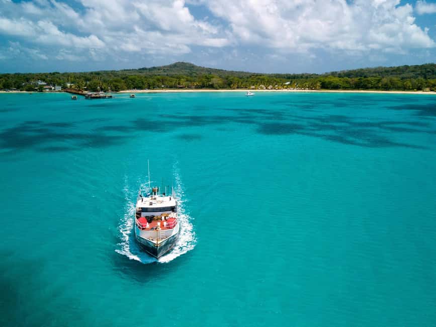 Isla Mujeres: Catamaran Ride with Open Bar, Snorkeling, and Lunch - Should you book this tour?