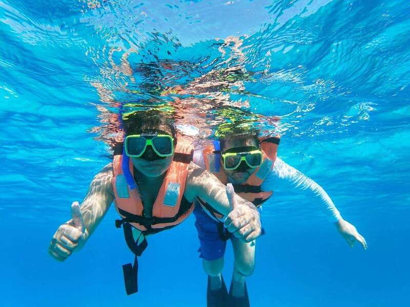 Isla Mujeres: Catamaran with Open Bar, Snorkeling and Lunch - Snorkeling in the Caribbean: Short Swim, Real Stuff to See