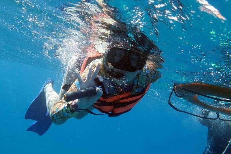 Isla Mujeres: Snorkel Tour at Musa and Manchones Reef - Visiting the Musa underwater museum at 8.5 meters