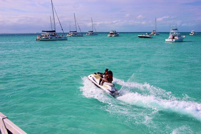 Jet Ski Rental in Cancun for 2 People - Driver Swap for Couples: Sharing the Controls