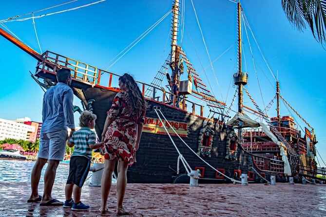Jolly Roger Pirate Show and Dinner in Cancun - Timing and Waiting: The Part People Forget to Plan For