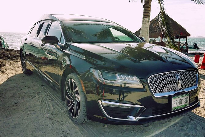 Lincoln Strecth Limousine with Wi Fi on board - Price and Value: Is $128 Worth a 30-Minute Ride?