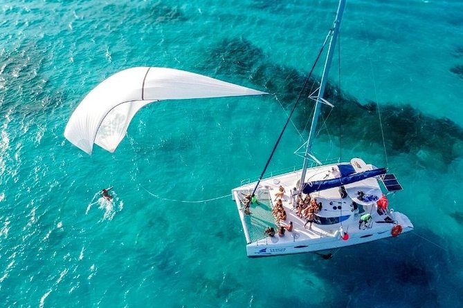 Plus Experience Isla Mujeres Tour - Beach club downtime and onboard open bar