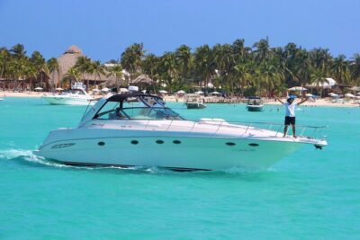 Private 50FT Yacht Rental in Cancún P8 - Onboard Comfort: What’s Included Before You Even Ask