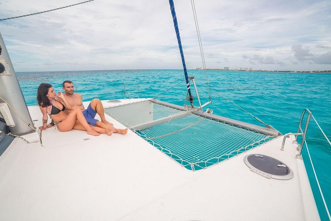 Private Catamaran from Cancun to Isla Mujeres | For up to 30 pepl - Charter length: picking 4 hours vs 7 hours without regret