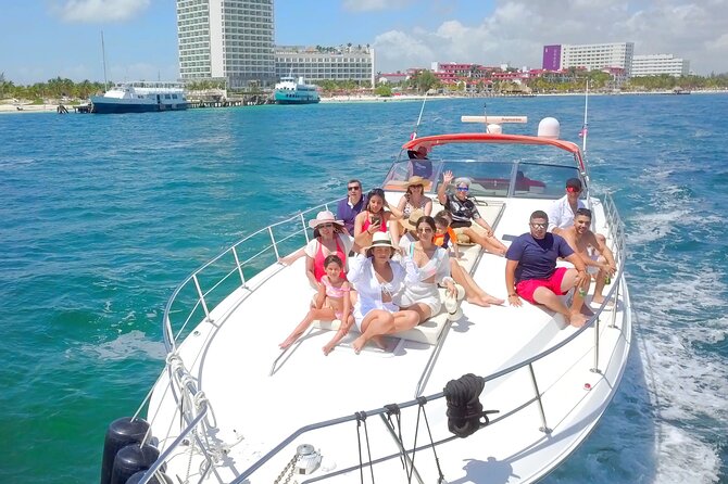 Private Luxury Yacht 55FT Rental in Cancun - Snorkeling and floating time: how to get the most fun per minute