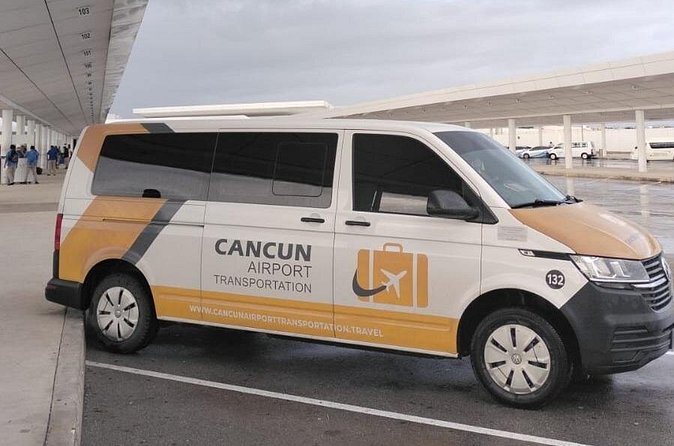 Private Roundtrip Transportation from CUN to Boulevard Kukulcan - Vehicle Size, Bags, and Comfort for Up to 8