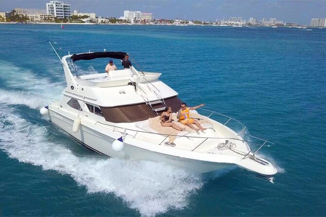 Private SeaRay 47ft Yacht Rental Cancun 23P6 - Weather, communication, and expectations (the one thing to take seriously)