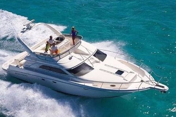 Private SeaRay 47ft Yacht Rental Cancun 23P6 - What you get on board (and what you’ll pay for separately)