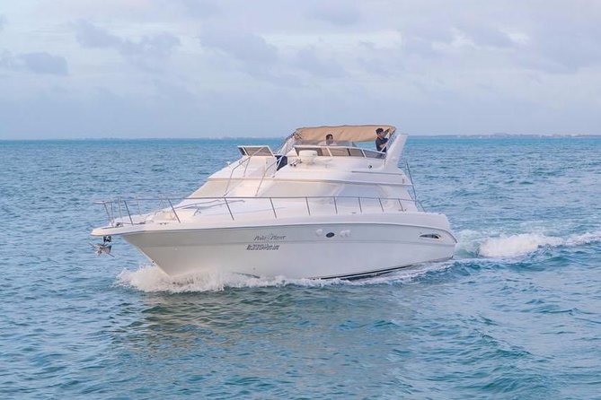 Private Yacht Rental Sea Ray 46ft Cancun 23P3 - Crew, Safety, and the Little Touches That Make It Feel Custom
