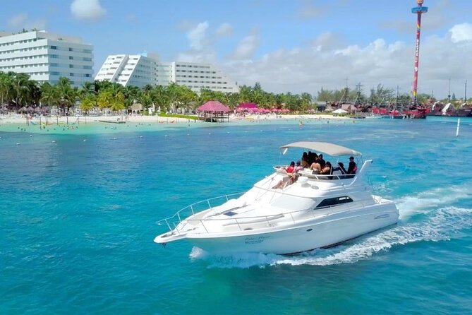 Private Yacht Rental Sea Ray 46ft Cancun 23P3 - Getting There at Calle Sunset Marina: Keeping the Day Easy