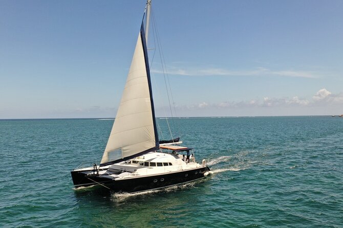 Puerto Morelos Secret Sandbar Catamaran Sail - Towels, Showers, and the Stuff That Makes a Difference