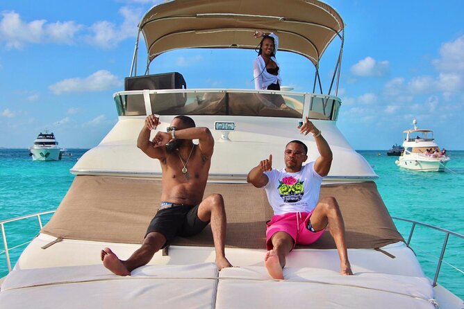 Rent a Private 46ft Yacht in Cancun - Renting a private 46-ft yacht in Cancun Bay: what you’re really paying for