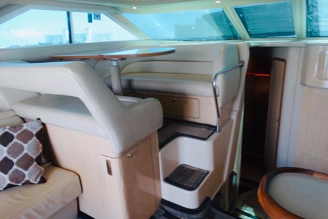 Rent a Private 46ft Yacht in Cancun - Crew service and celebrations: why this yacht day feels personal