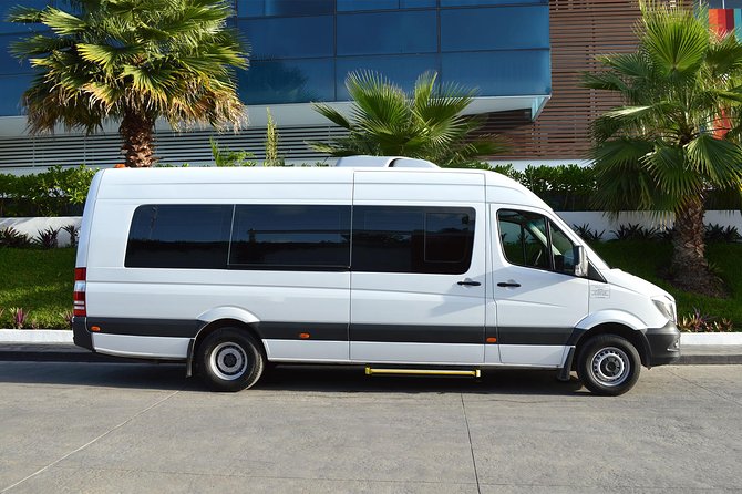 Shared Round-Trip Transfer To/From Cancun International Airport - Airport pickup: finding your driver and getting on the road fast