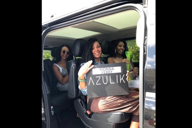 Transfer in Luxury Mercedes Benz Minivan - The van ride: what luxury private transport feels like in Cancun traffic