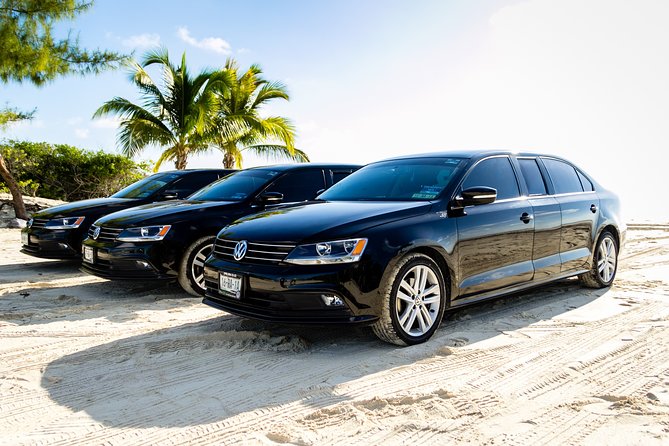 Transfers in Luxury Sedan from Cancun Airport - What happens after you land: from terminal exit to car door